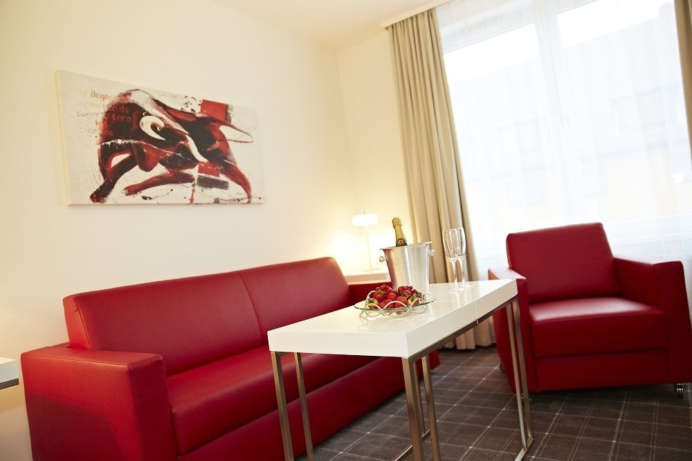 Landhotel Sonne Neuendettelsau المظهر الخارجي الصورة